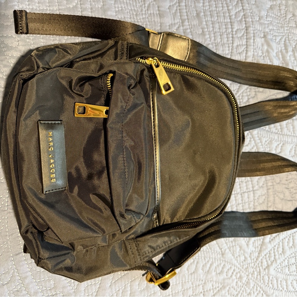Marc Jacobs black nylon mini Backpack with Gold Accents like new - Picture 3 of 8